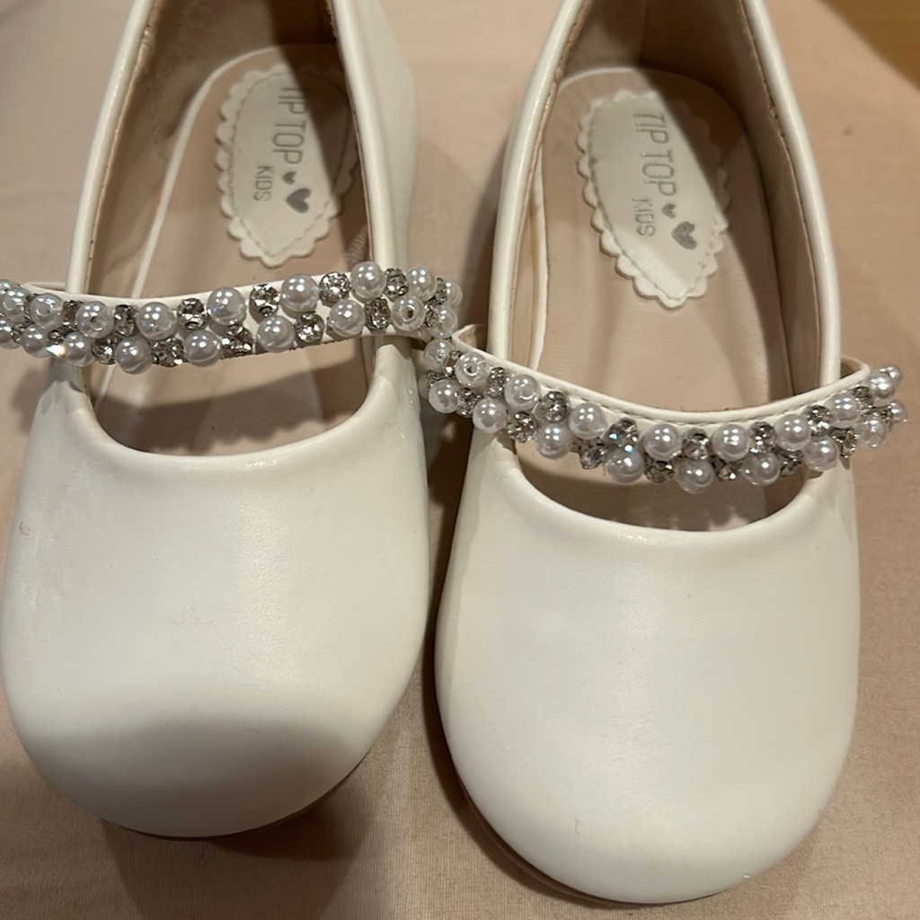Little Girl Cream Dress Shoes Size 7